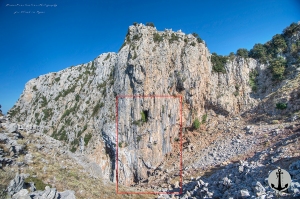 Ο λόφος του Κατάβολου με τις αθλητικές διαδρομές / The cliff of Katavolo with the sport routes